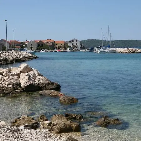 Apartman Leona & Doris