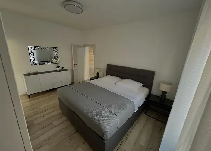 شقة Leona & Doris *