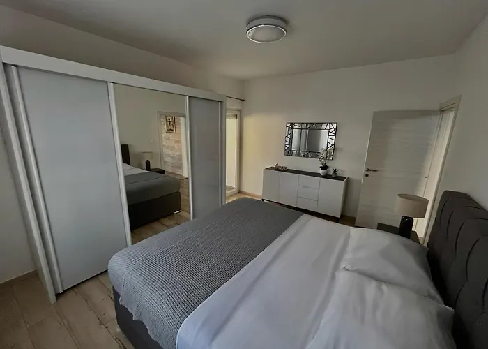 Leona & Doris شقة *