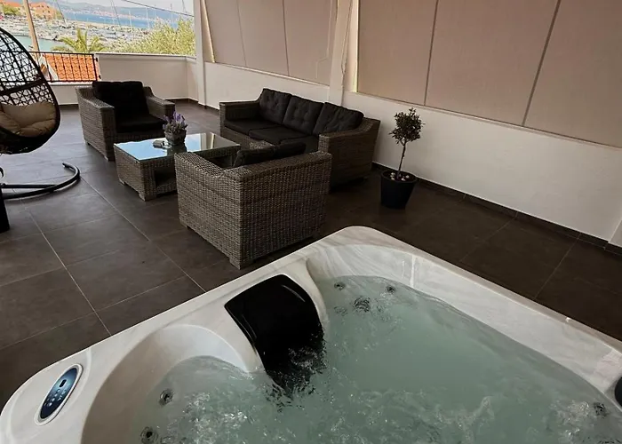 Leona & Doris Бибинье